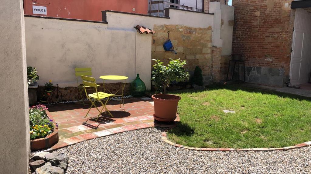 Montemagno  Magalocanda Stanze Sotto Al Castello מראה חיצוני תמונה